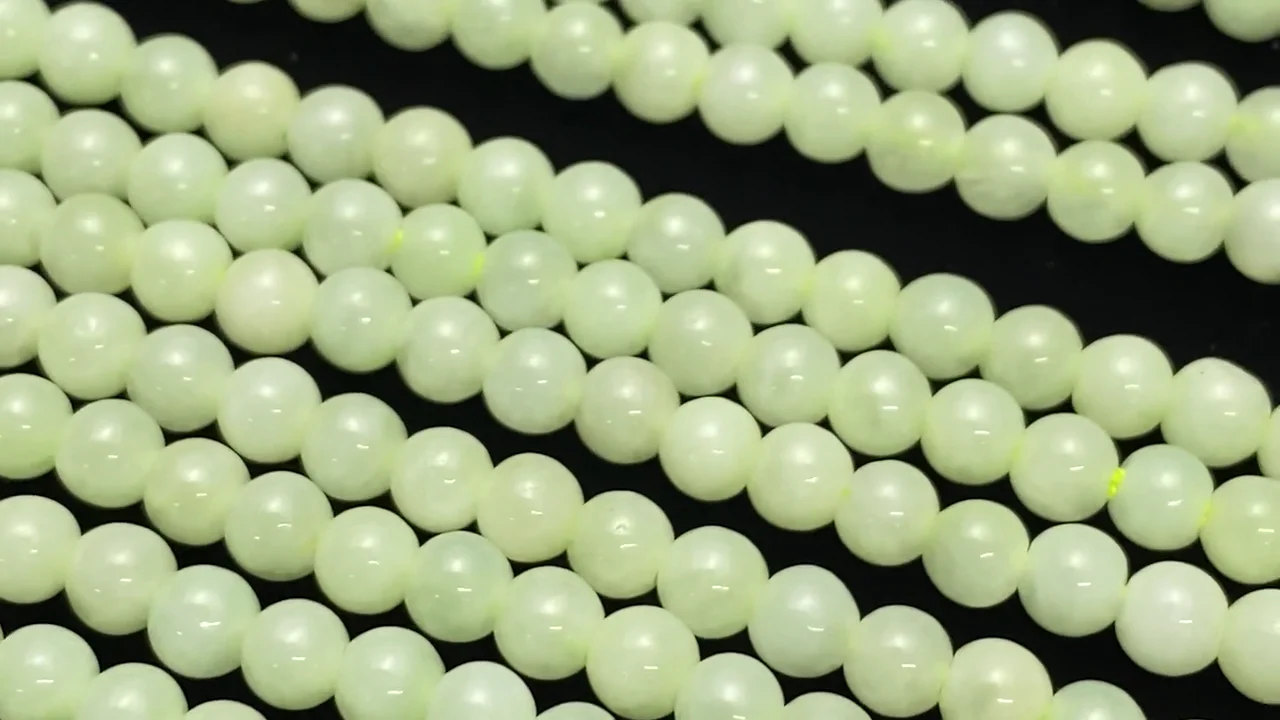 翡翠（ジェイダイト・硬玉）｜産地・ビルマ（ミャンマー） ラウンド4mm