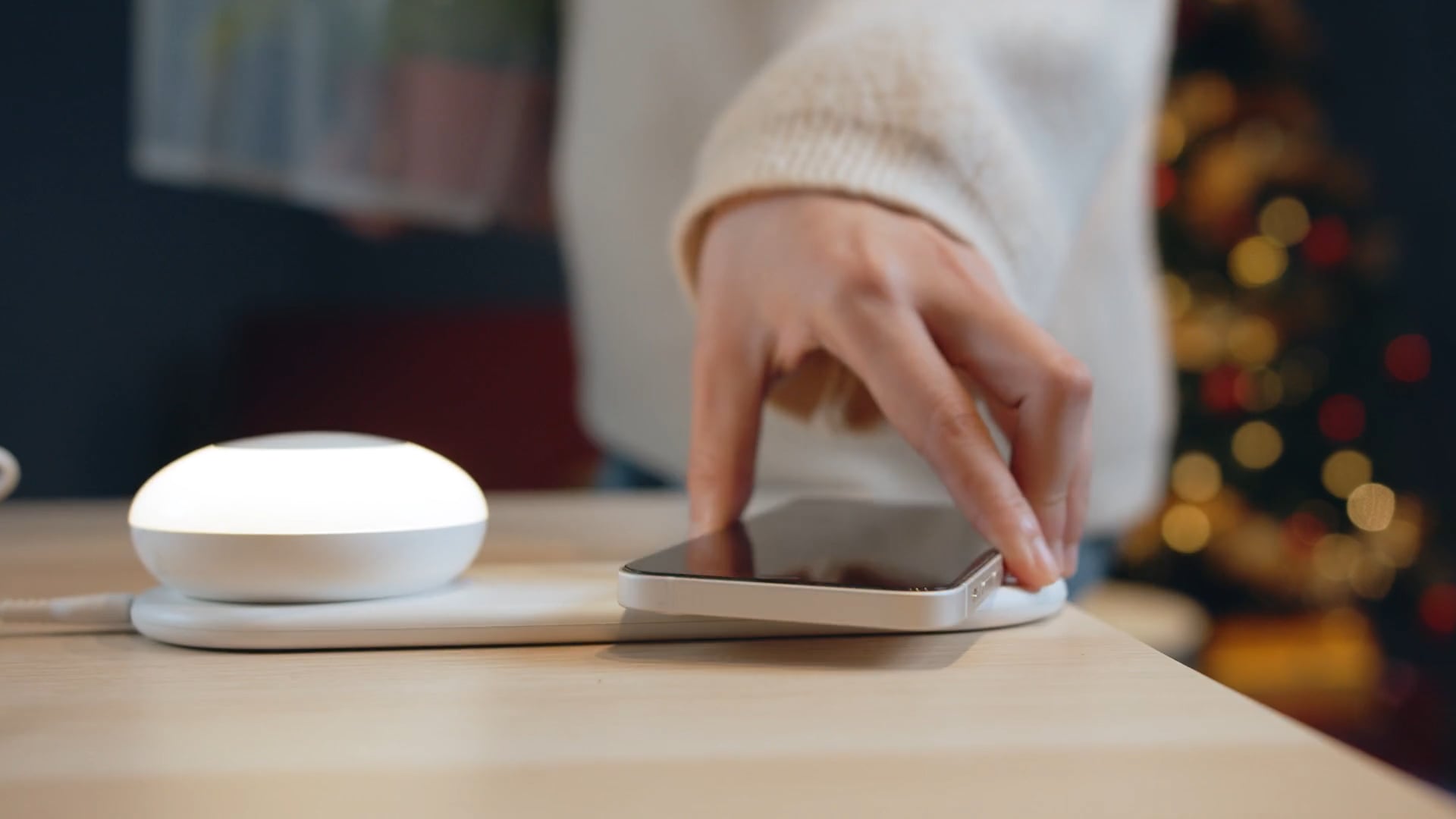 MagicTrend - LED Touch Light Wireless Charger