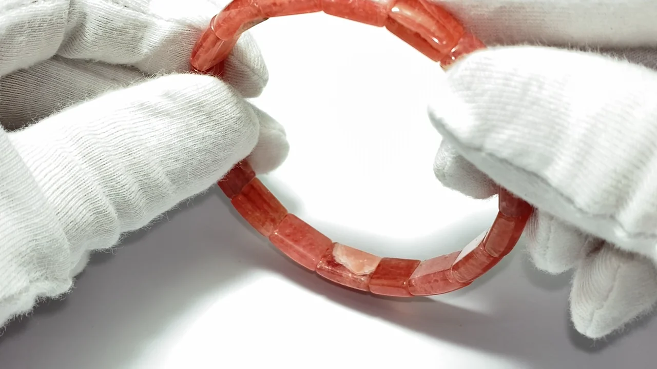 インカローズ（ロードクロサイト） 産地・アルゼンチン 2つ穴