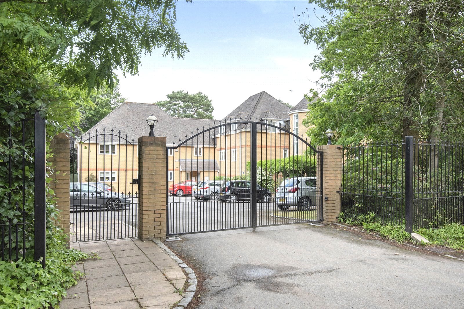 Heriot Court, Pine Avenue, Camberley, Surrey, GU15 2LY on Vimeo