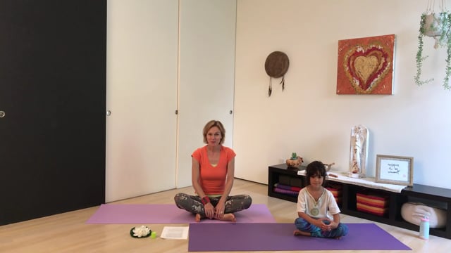 J'apprends le yoga : introduction au yoga adulte et enfant