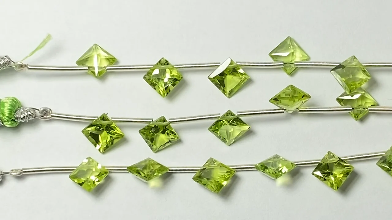 ペリドット ダイヤ プリンセスカット8×8mm 1連（8粒）｜天然石