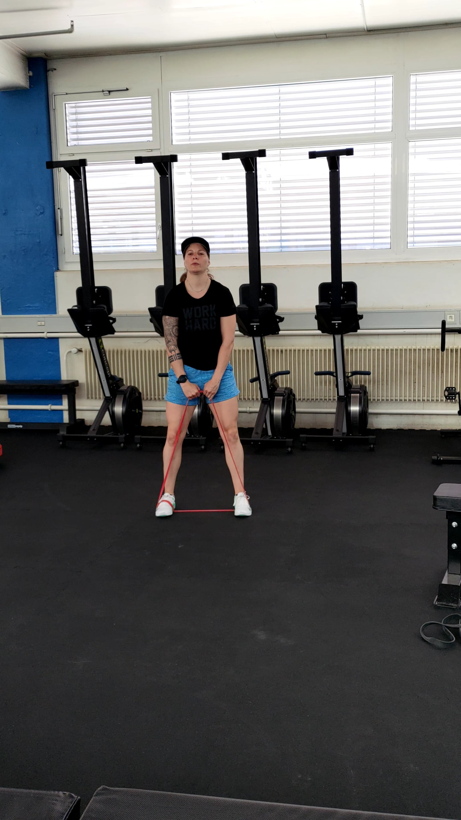Banded high pulls (ziehen aufwärts) on Vimeo