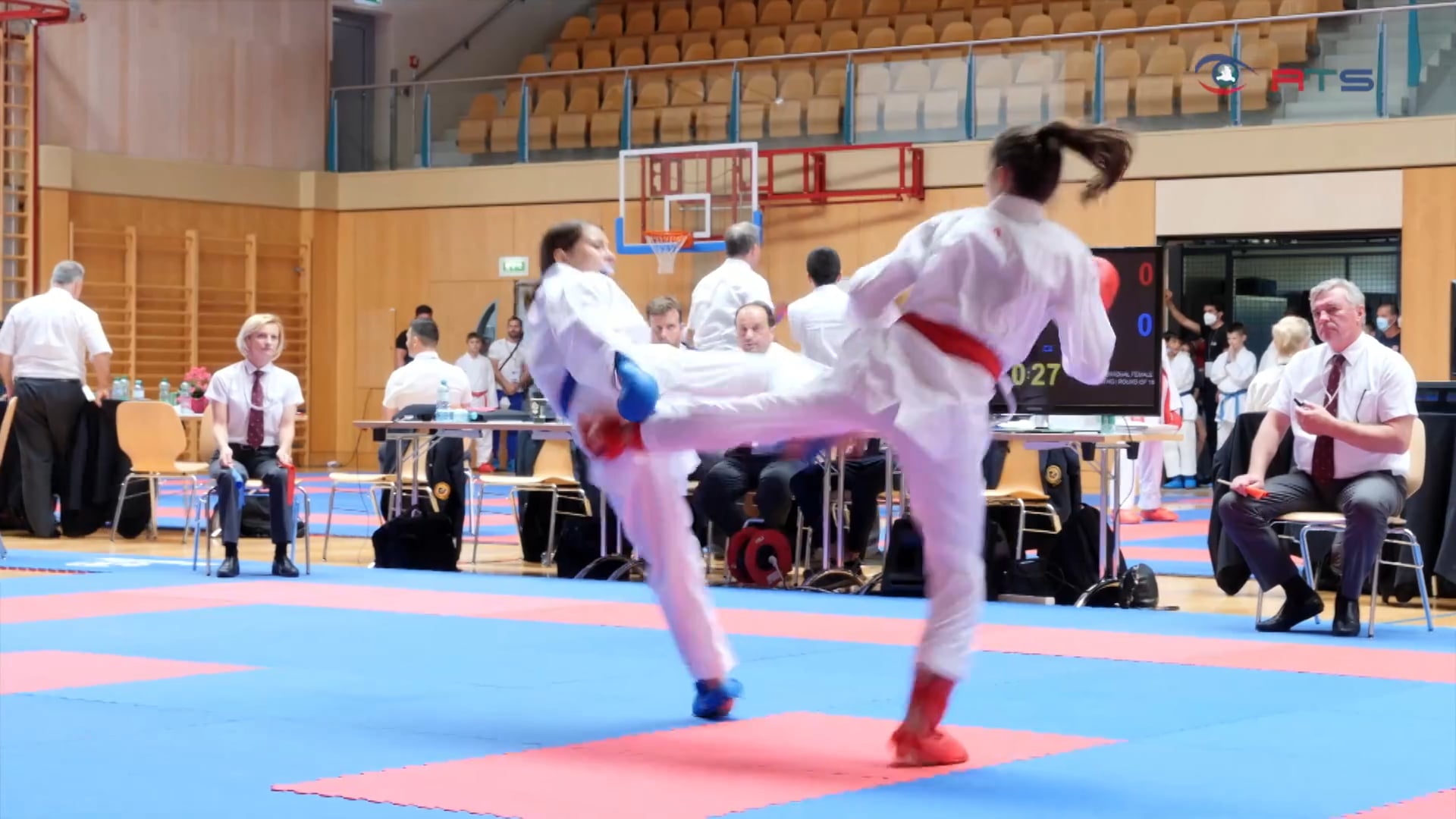 800-athleten-aus-16-nationen-nahmen-am-karate-junior-open-in-wals-siezenheim-teil