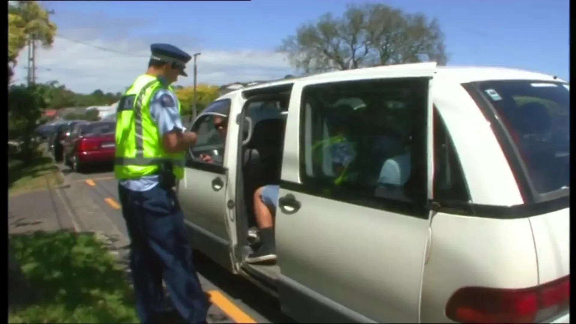 Man Desperate to Pee Stopped by Police