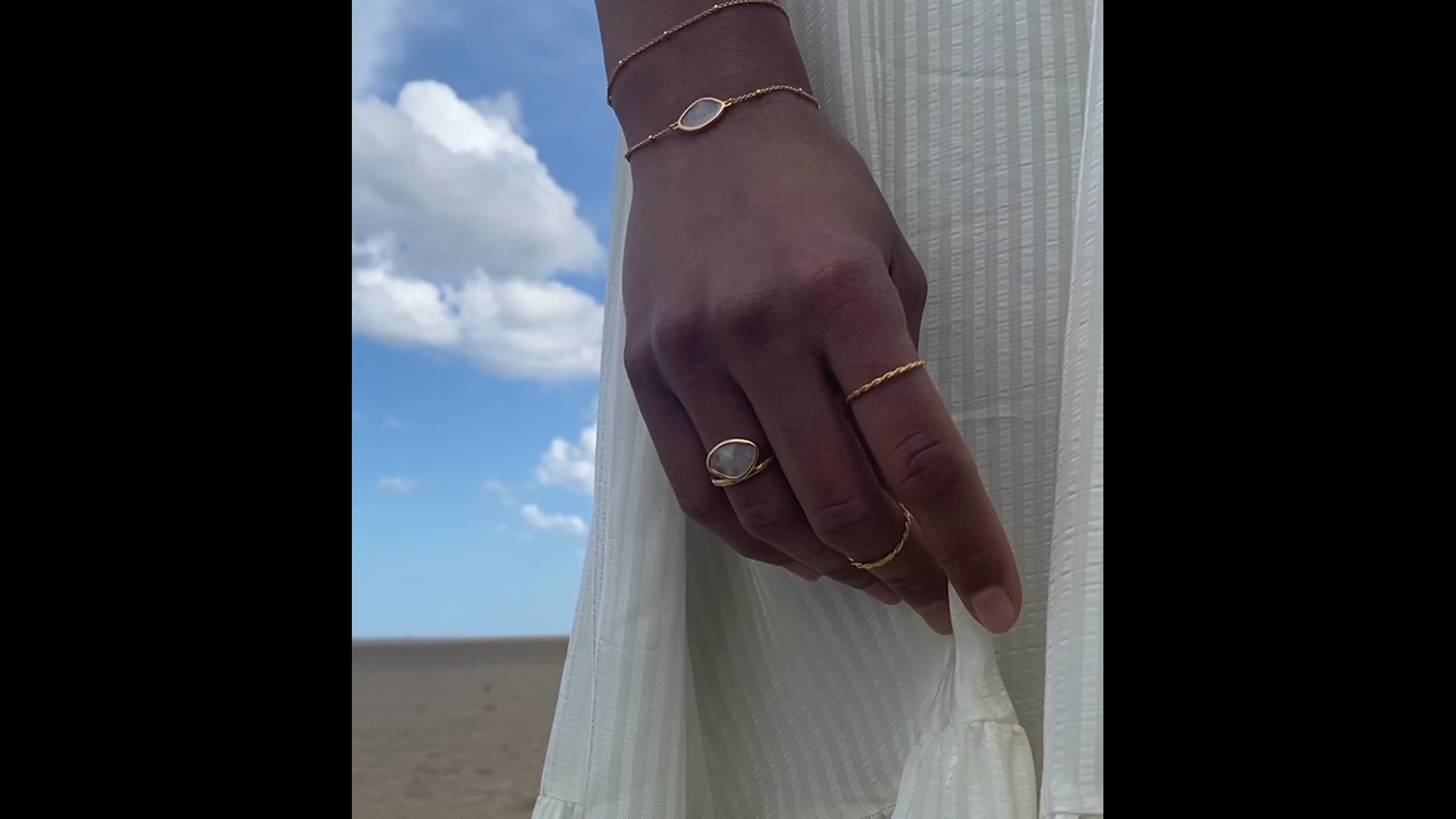 Petal Bracelet in 18ct Gold Vermeil on Sterling Silver and