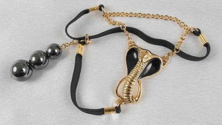 Thutmose - Gold Cobra Penis Jewelry on Vimeo