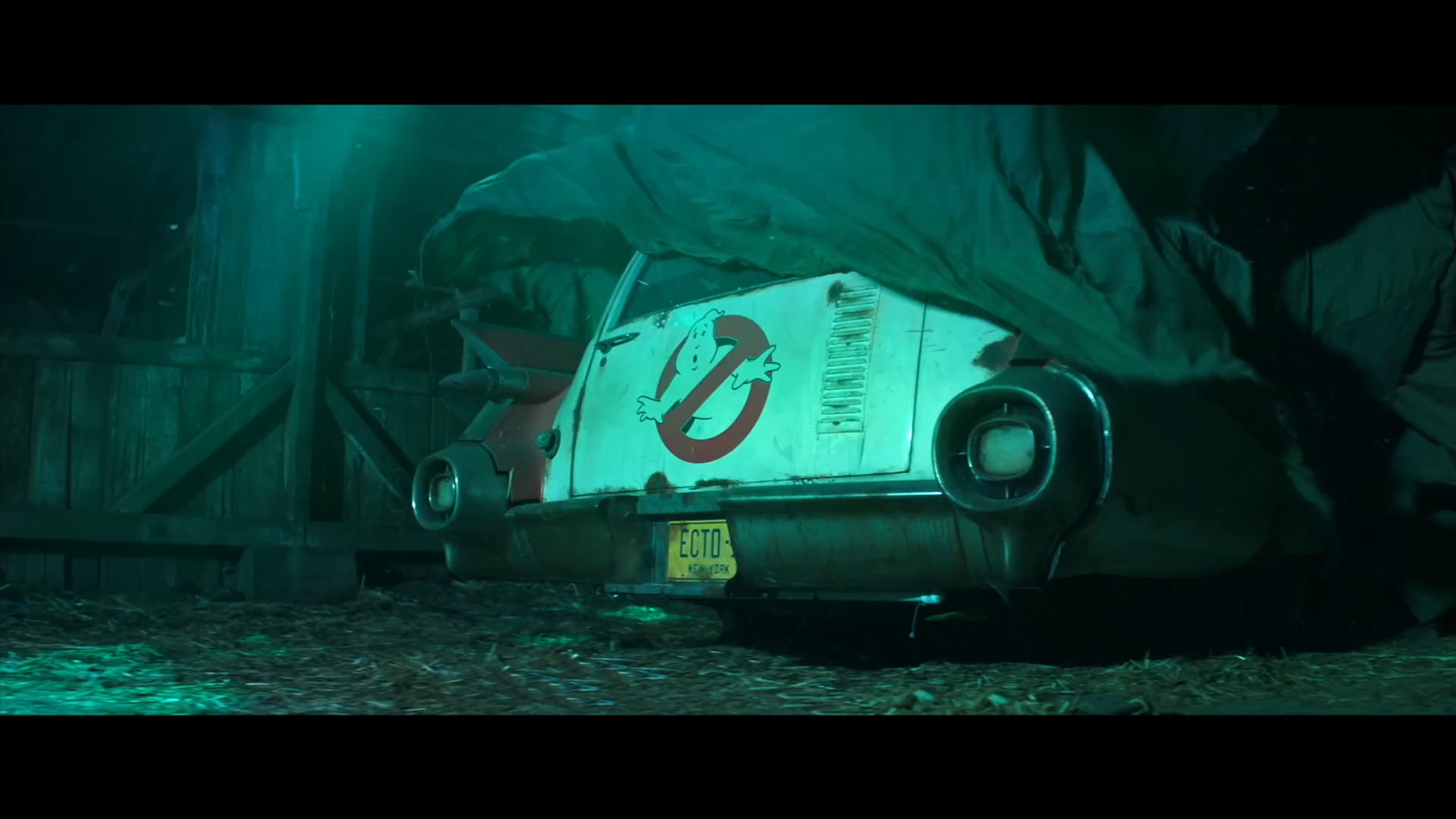 Ghostbusters: Afterlife  Vignette Passing The Proton Pack