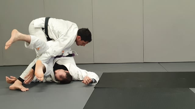 Connexion entre knee slide, stack pass et leg drag