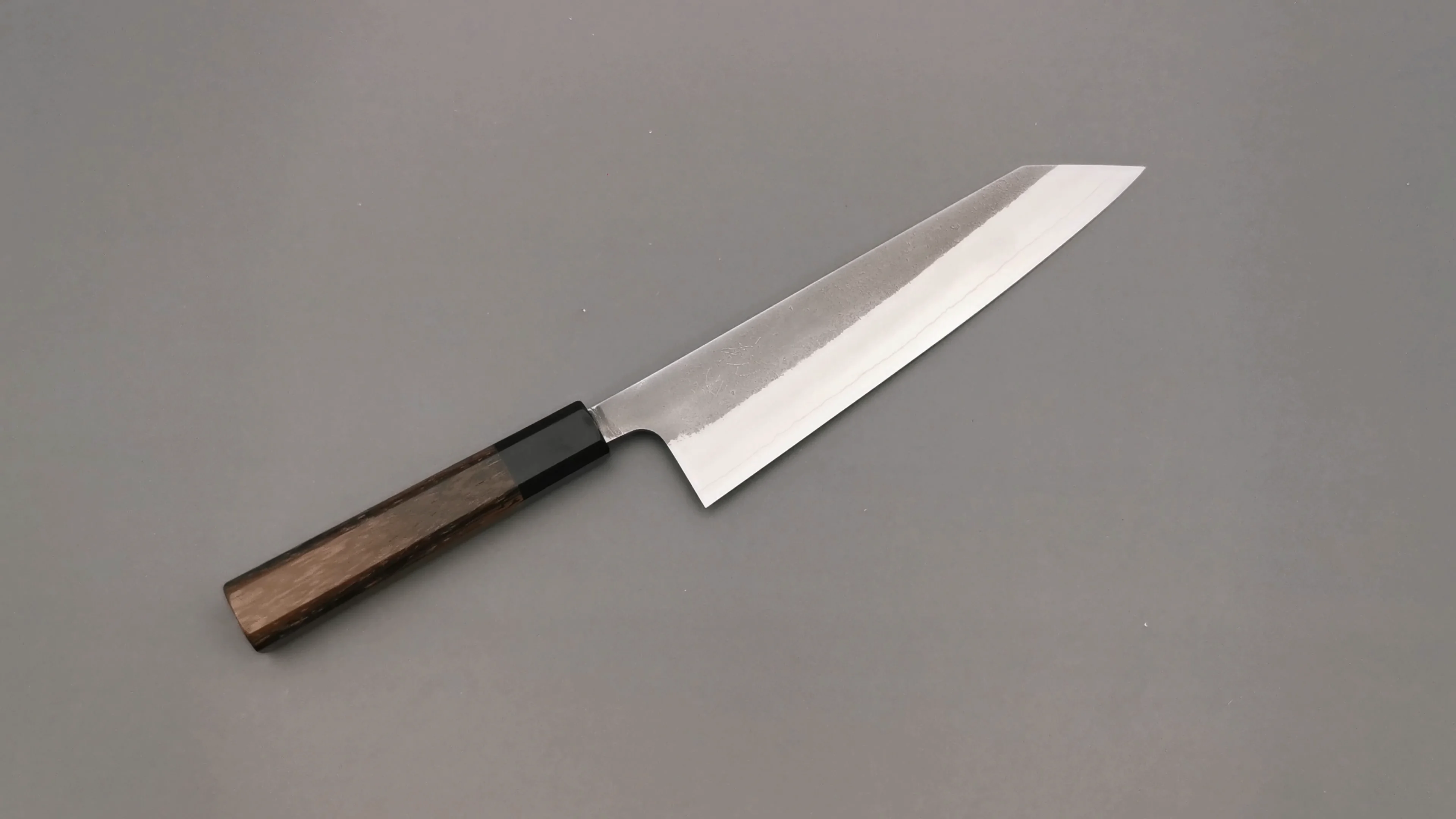 Yoshikane SKD Nashiji Kiritsuke 210mm