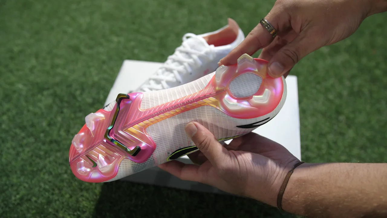 Nike Mercurial Dreamspeed 005 Unboxing on Vimeo