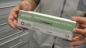Les farmàcies comencen a vendre tests d'antígens