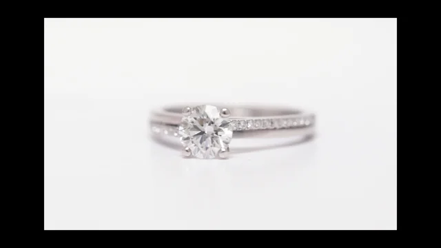 de Beers Jewellers The Promise Small Solitaire Ring