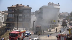 Tres ferits en un incendi al carrer de Gràcia