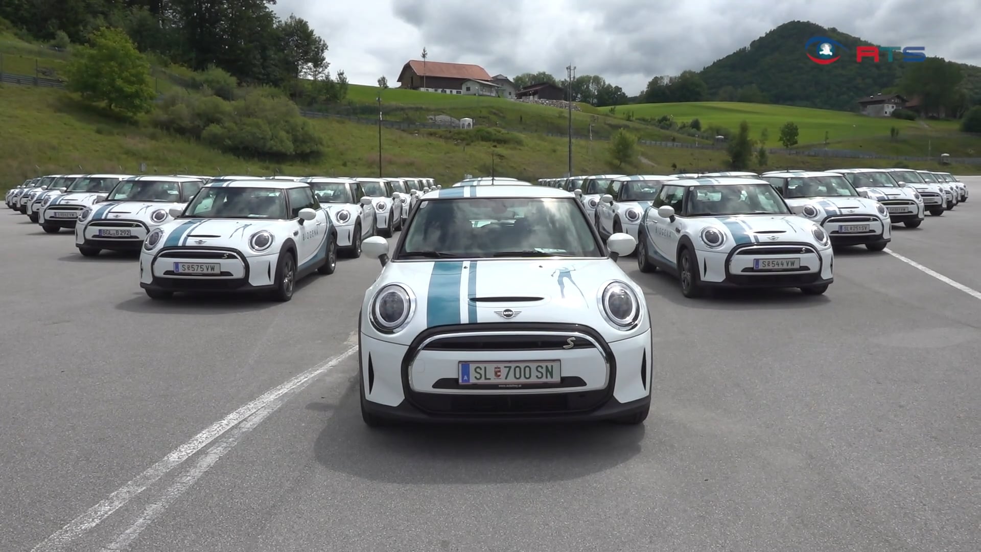 autofrey-uebergibt-groesste-e-mini-flotte-oesterreichs-an-salzburger-mikronaehrstoffpraeparate-hersteller-biogena