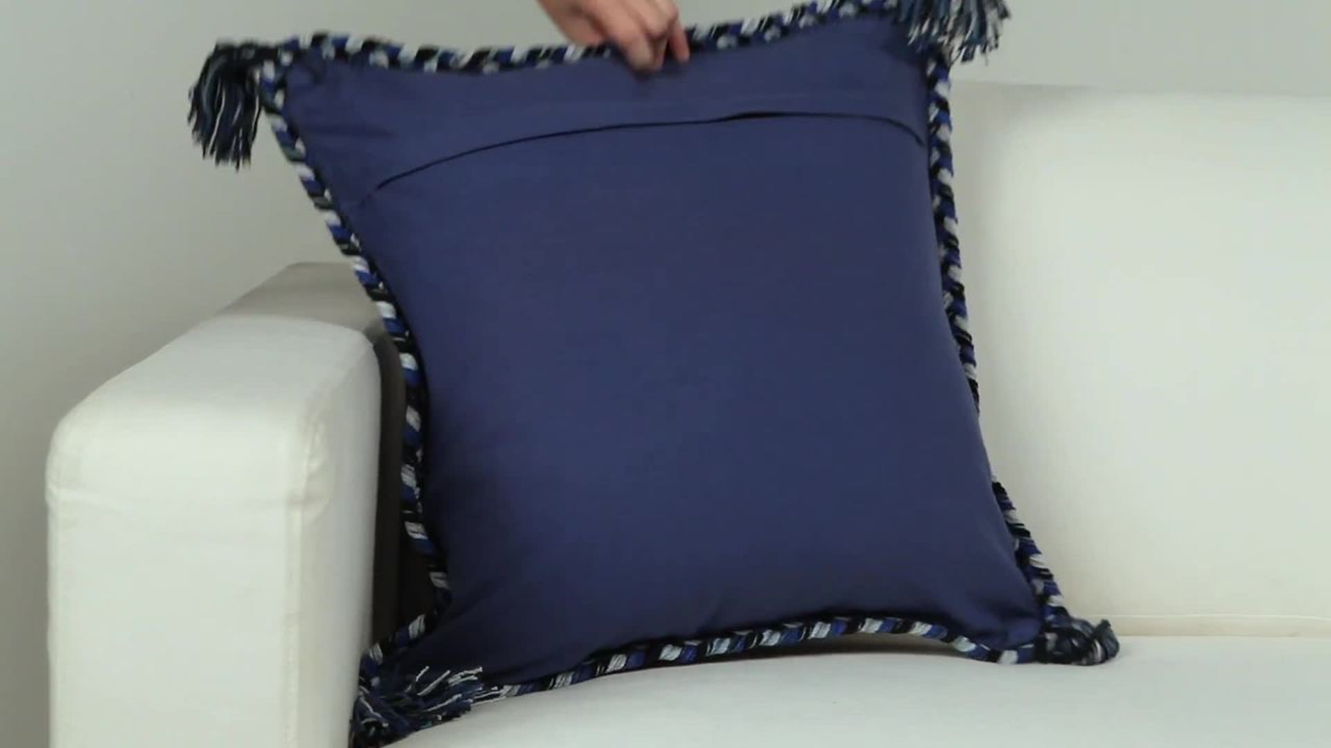 Trenza Pillow 18x18x4, Polyester Fill