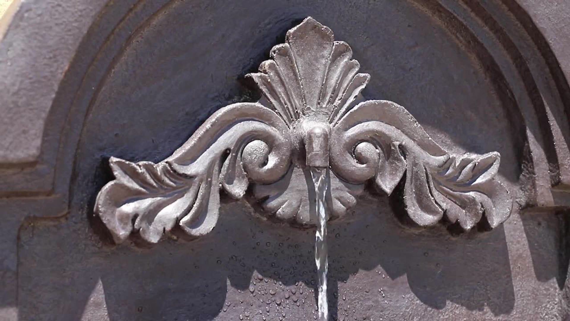San Pablo Indoor/ Outdoor Wall Fountain