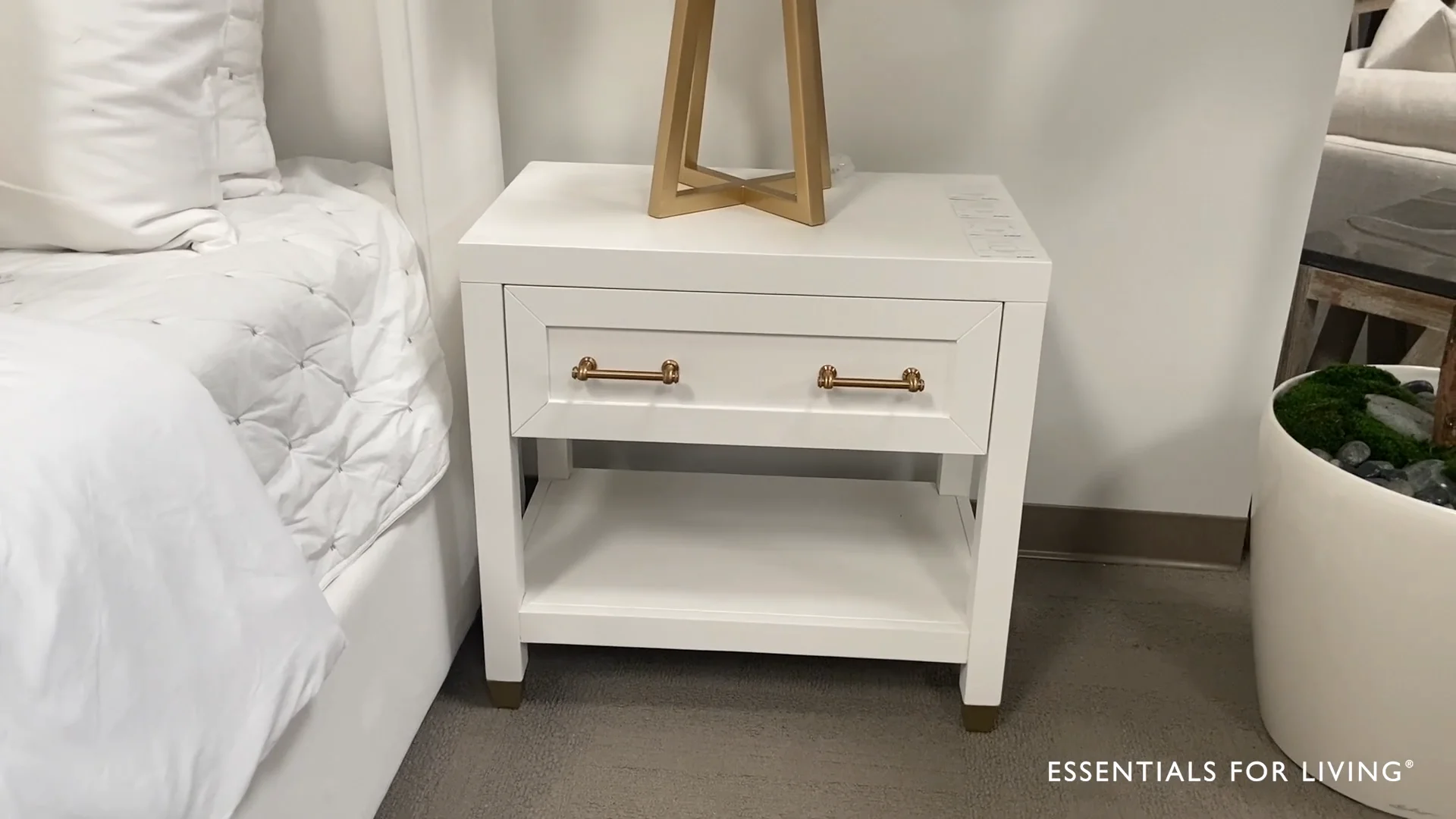 アントステラ　シェルフ Stella 1-Drawer Nightstand | Essentials For Living