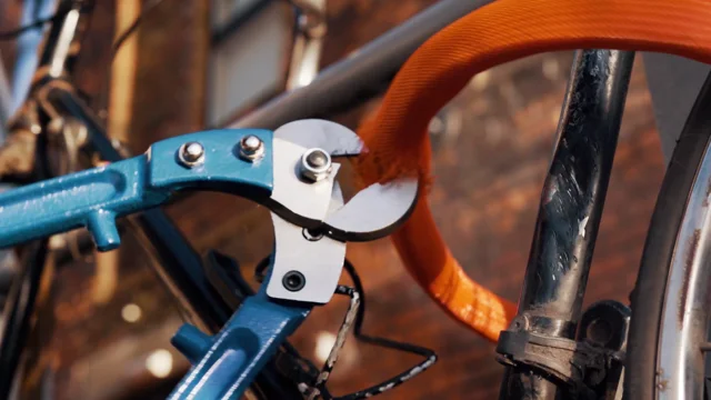 Flexibly Impenetrable Bike Locks : LITELOK CORE bike lock