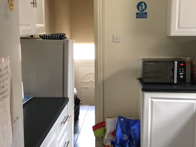 Video 1: Large Kitchen