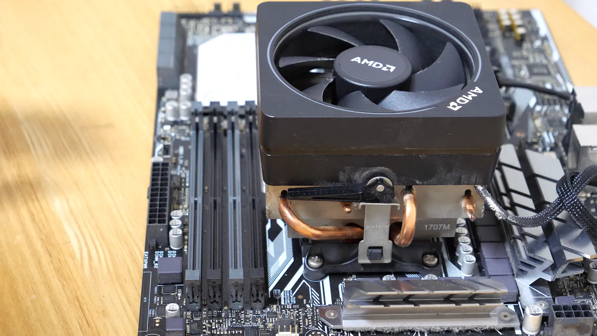 Mini ITX自作PC体験セット（マザボ・メモリ・CPU） 自作PC】最新パーツ山盛り！Mini-ITXゲーミングPCの作り方丨