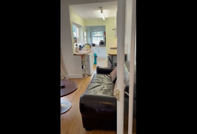 Warm dbl room , lovely house. Main Photo