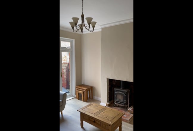 Beautiful Large Victorian Professional House Share Main Photo