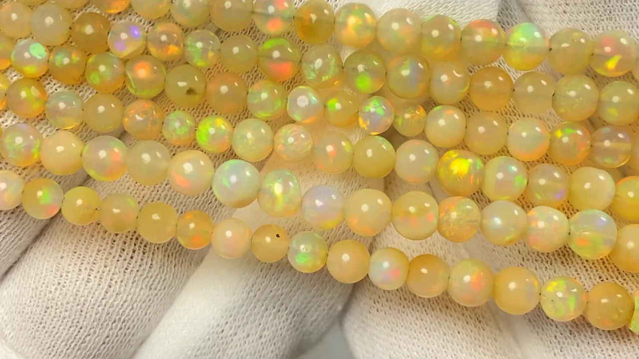 オパール 【産地・エチオピア】 ラウンド3.5~7mm 1連(約40cm オパール 【産地・エチオピア】 ラウンド3.5~7mm 1連(約40cm