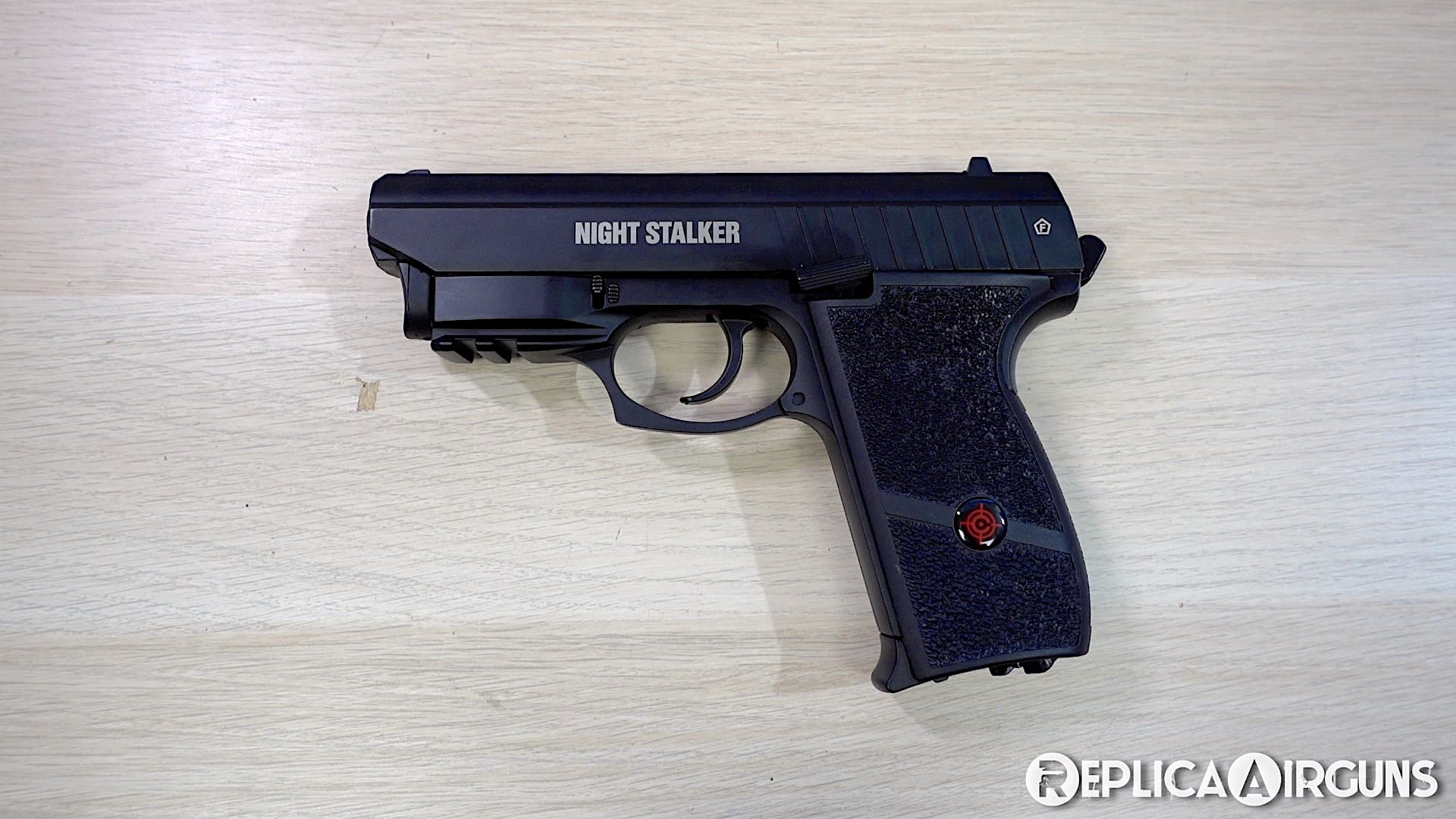 Crosman Night Stalker CO2 Blowback BB Pistol with Laser Table Top Review