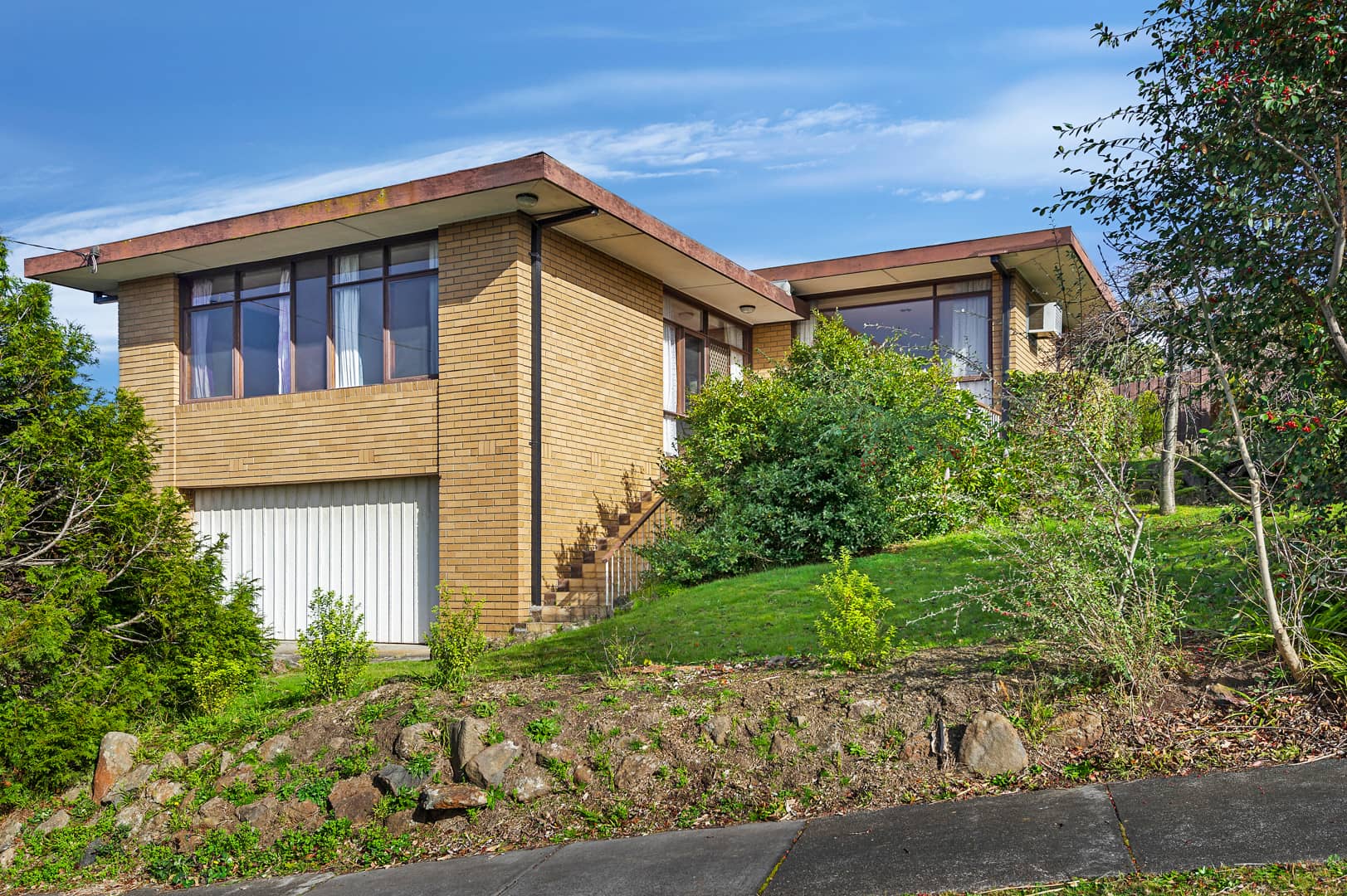 4 Thompson Street, Glen Waverley ELEVATED FAMILY HOME WITHIN HIGHVALE PRIMARY AND SECONDARY