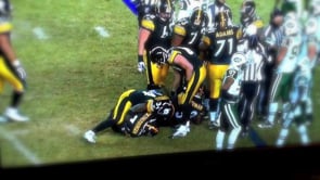 Rashard Mendenhall Humps Ben Roethlisberger At End Of Steelers-Jets Game  (VIDEO)