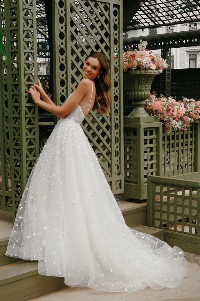 Begonia wedding outlet dress