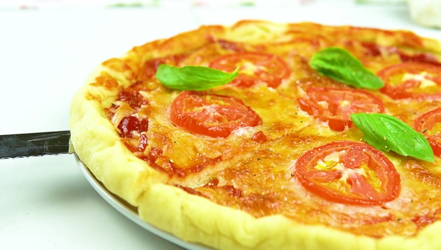 Classic Italian Margherita Pizza