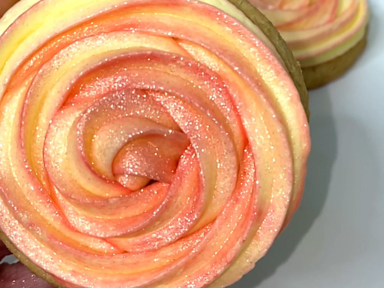 Champagne Rose Gold Edible Glitter, Frosting, Icing & Decorations