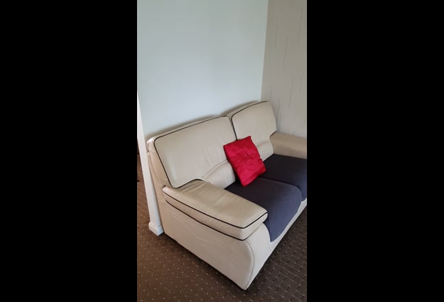 Double bedrooms in 2 bedroom flat Main Photo