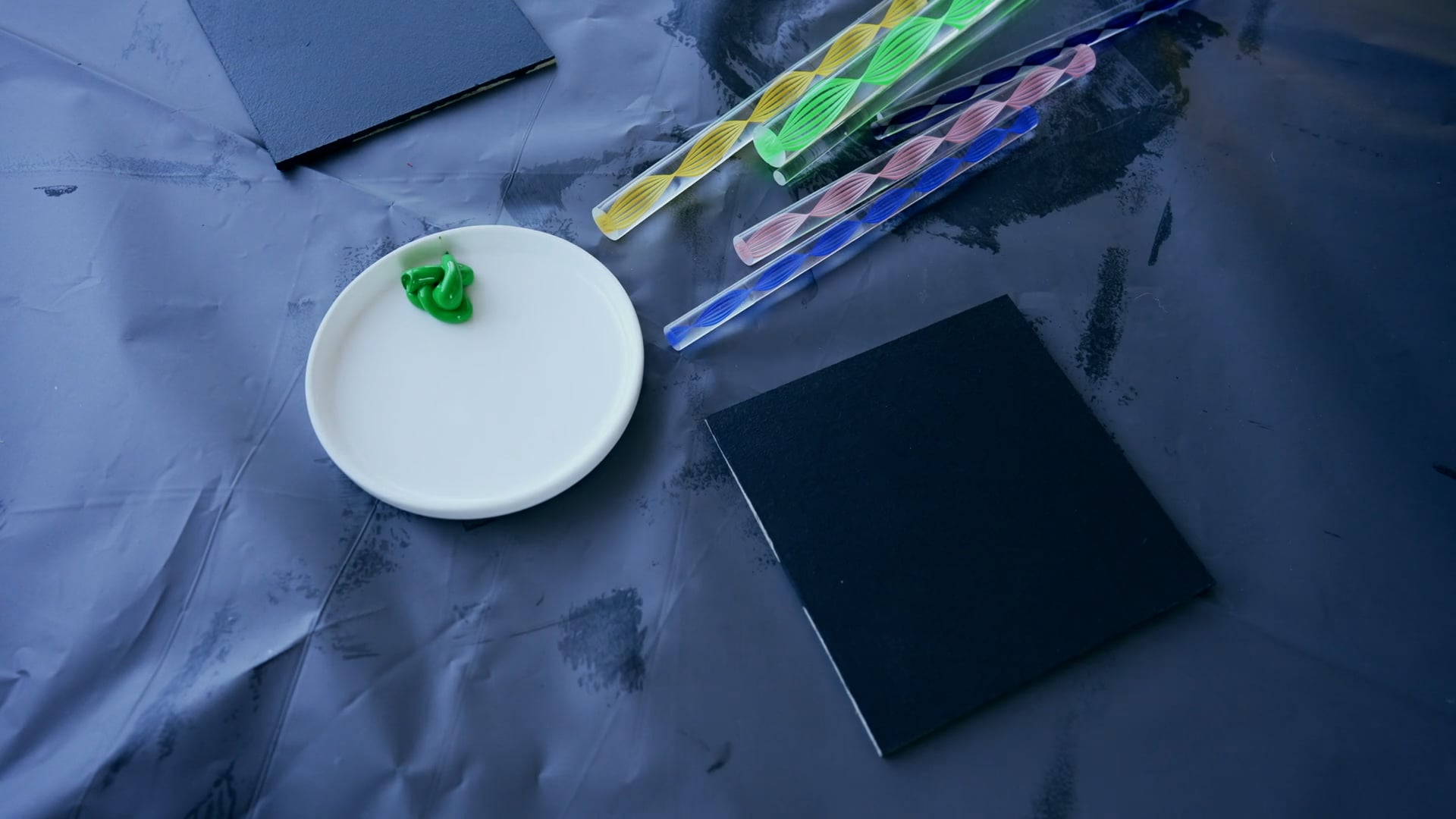 Placing acrylic paints on a paint plate