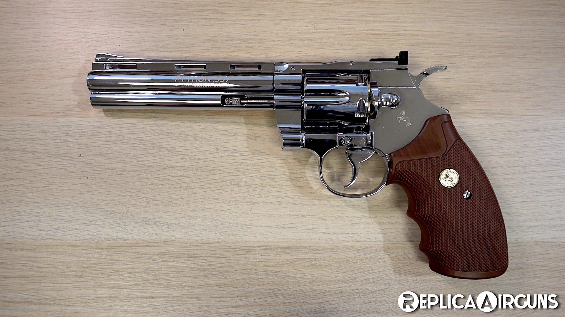 Umarex Colt Python 357 Magnum Chrome CO2 BB Revolver Table Top Review