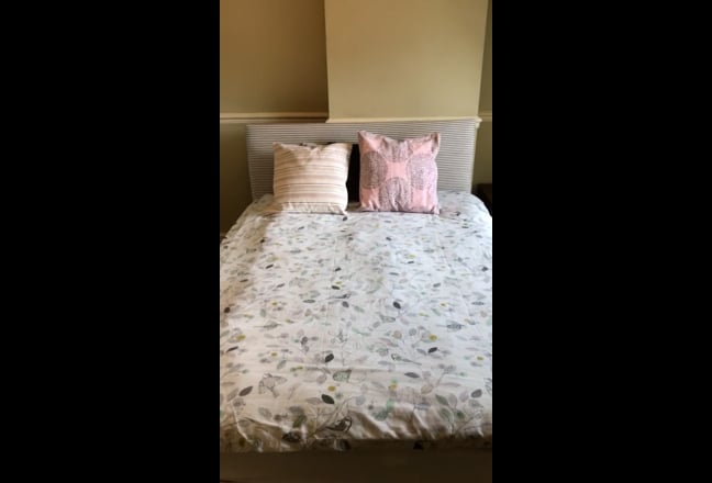 Double rm With Private Bathroom  Main Photo