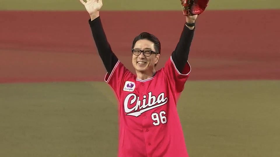 熊本出身 高良健吾さんが侍姿で始球式に登場 16 5 26 H Bs プロ野球速報 ライブ中継 パーソル パ リーグtv