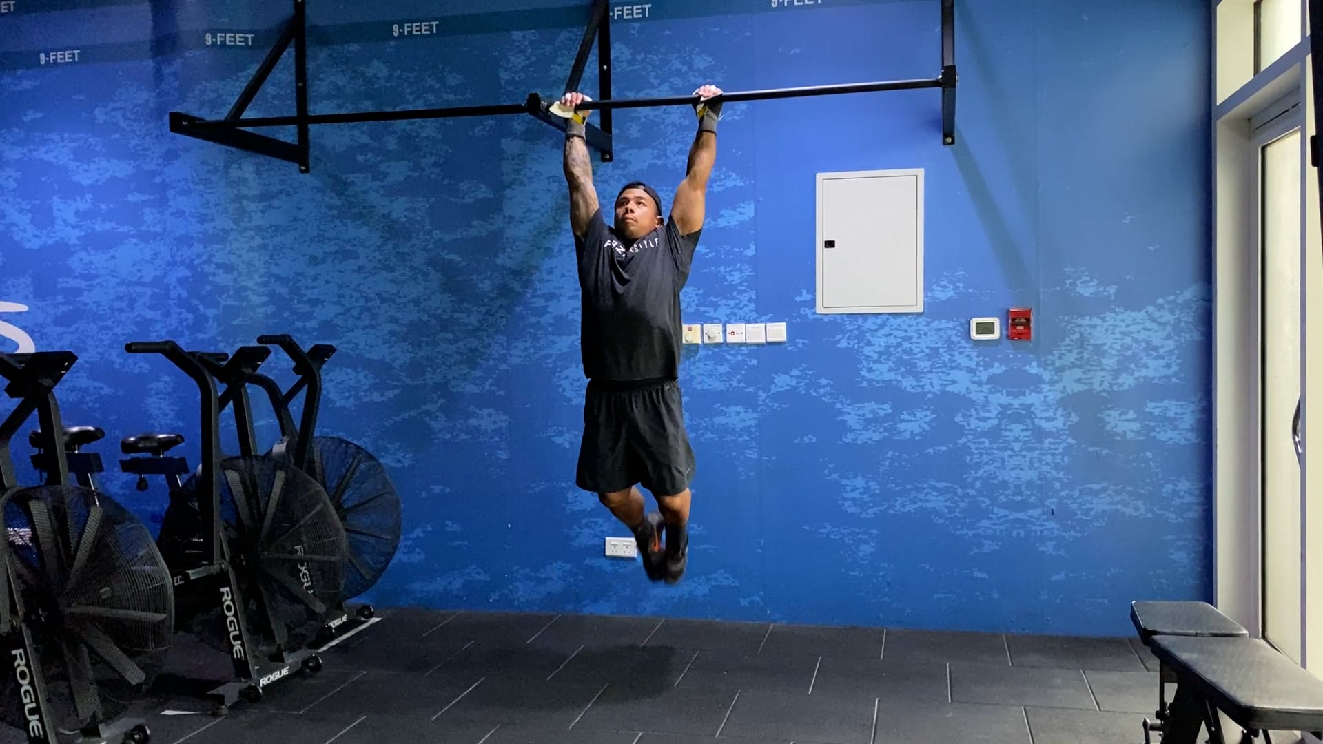 Kipping Pull Ups on Vimeo