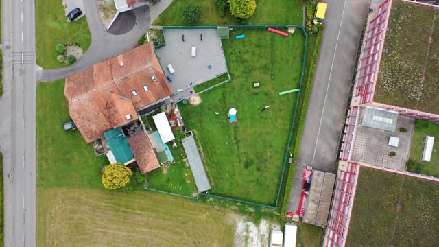 Tane's Petsitting - der Hundehort im Bauernhaus - Klicken, um das Video zu öffnen