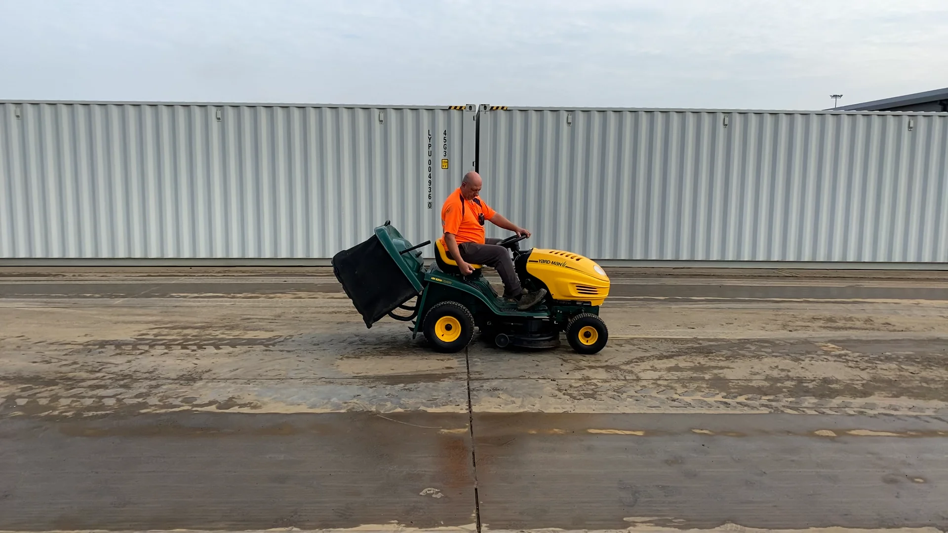 Yardman HN5200 Hydro Petrol Ride on Lawnmower Grass Collector Leeds September 21