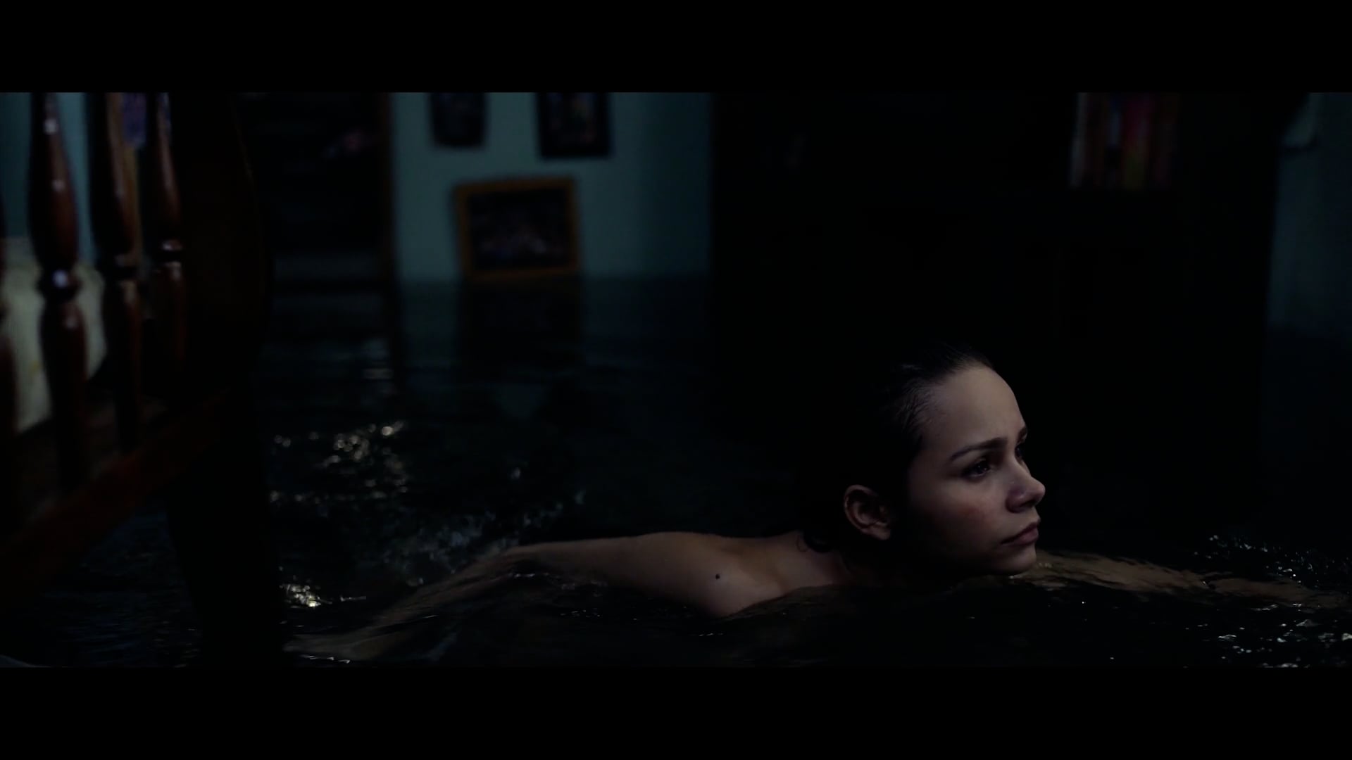 HAY UNA SIRENA BAJO LA CAMA, SHORT FILM (TRAILER OFICIAL)