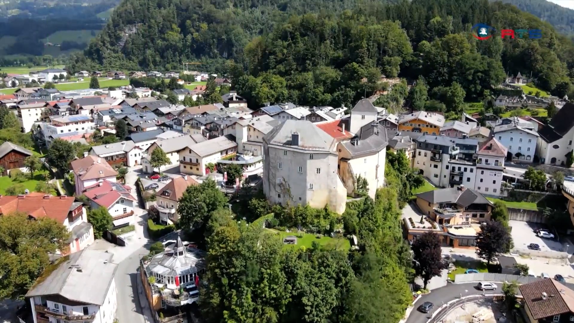 kultur-und-kulinarik-auf-der-burg-golling-und-in-doellerers-wirtshaus