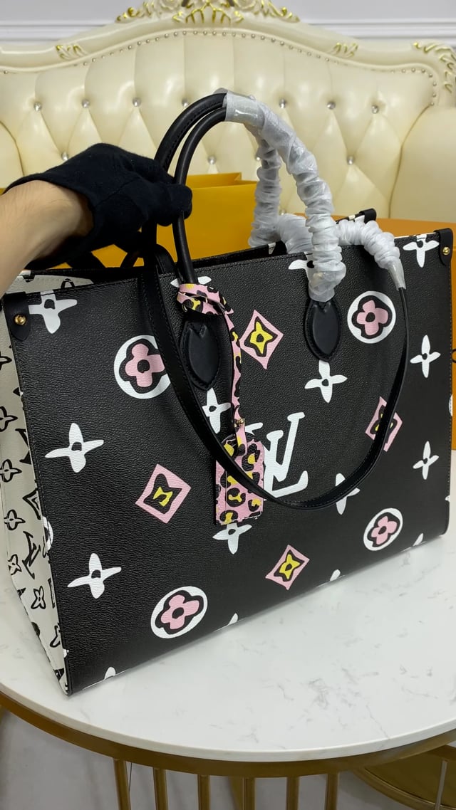 M45815 Louis Vuitton Monogram Coated OnTheGo GM Tote Bag