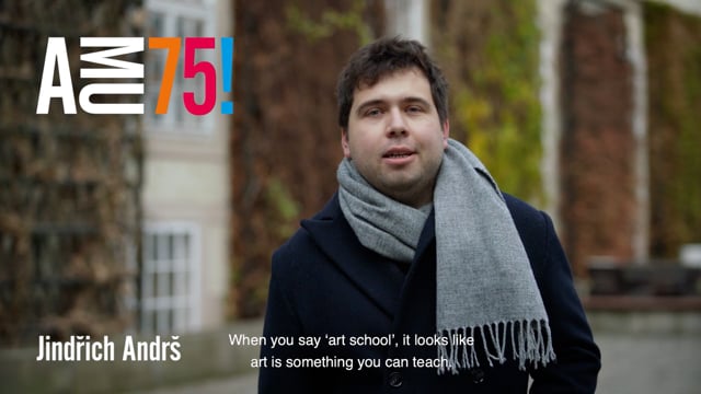 Jindřicha Andrše, studenta Katedry dokumentární tvorby FAMU a Edinburgh Napier University, zná filmový svět především díky filmům Nová šichta a Poslední šichta Tomáše Hisemana. Podívejte se, co přeje své alma mater k jejímu 75. výročí.