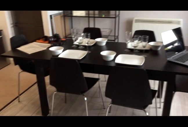 MSTR DBL Spacious Lounge Clean Balcony 9mn KingsX  Main Photo