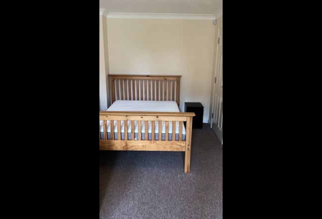 Beautiful large double room in Bishops Stortford Main Photo