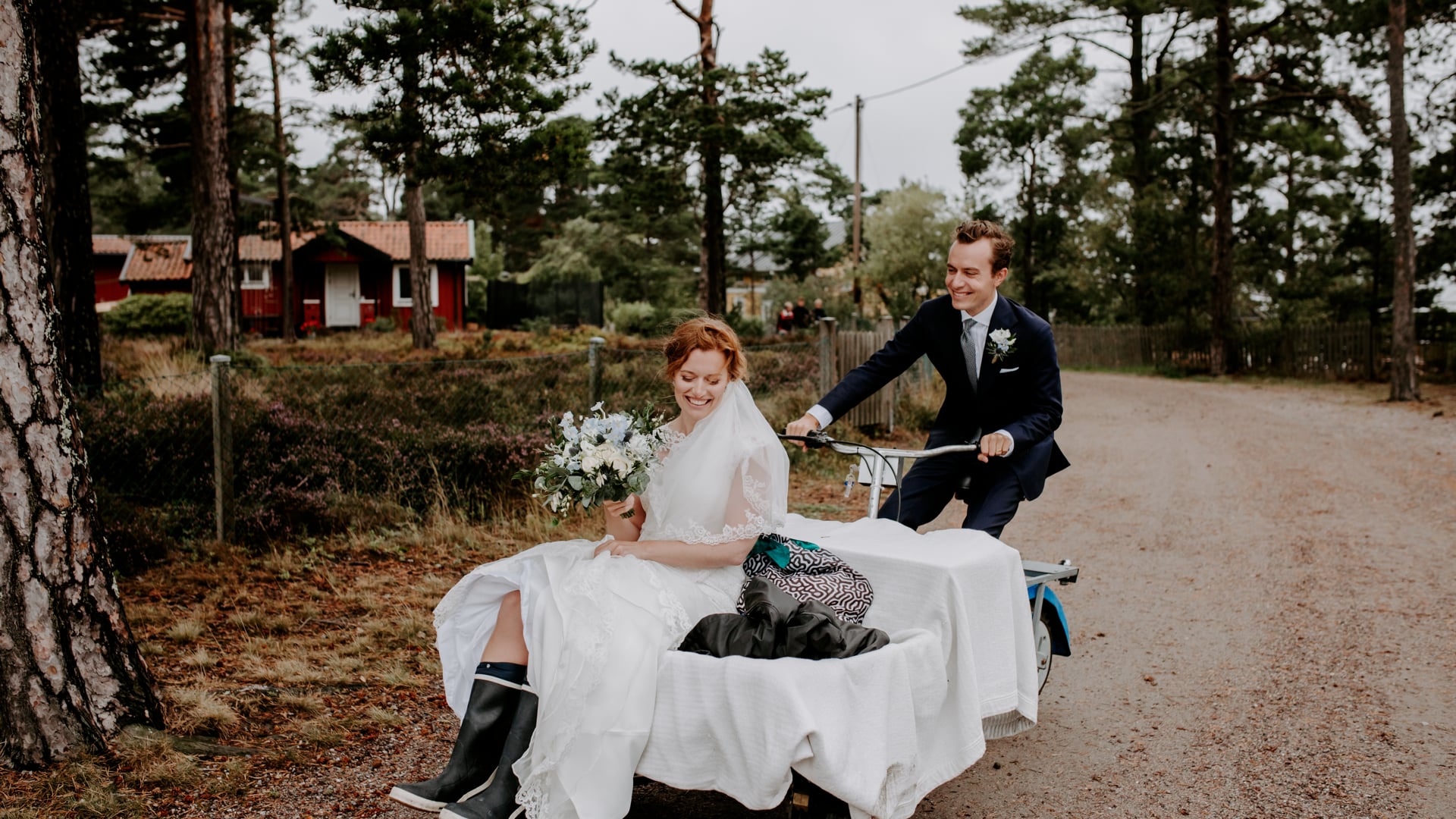 SKÄRGÅRDSBRÖLLOP PÅ SANDHAMN | ASTILBE WEDDINGS