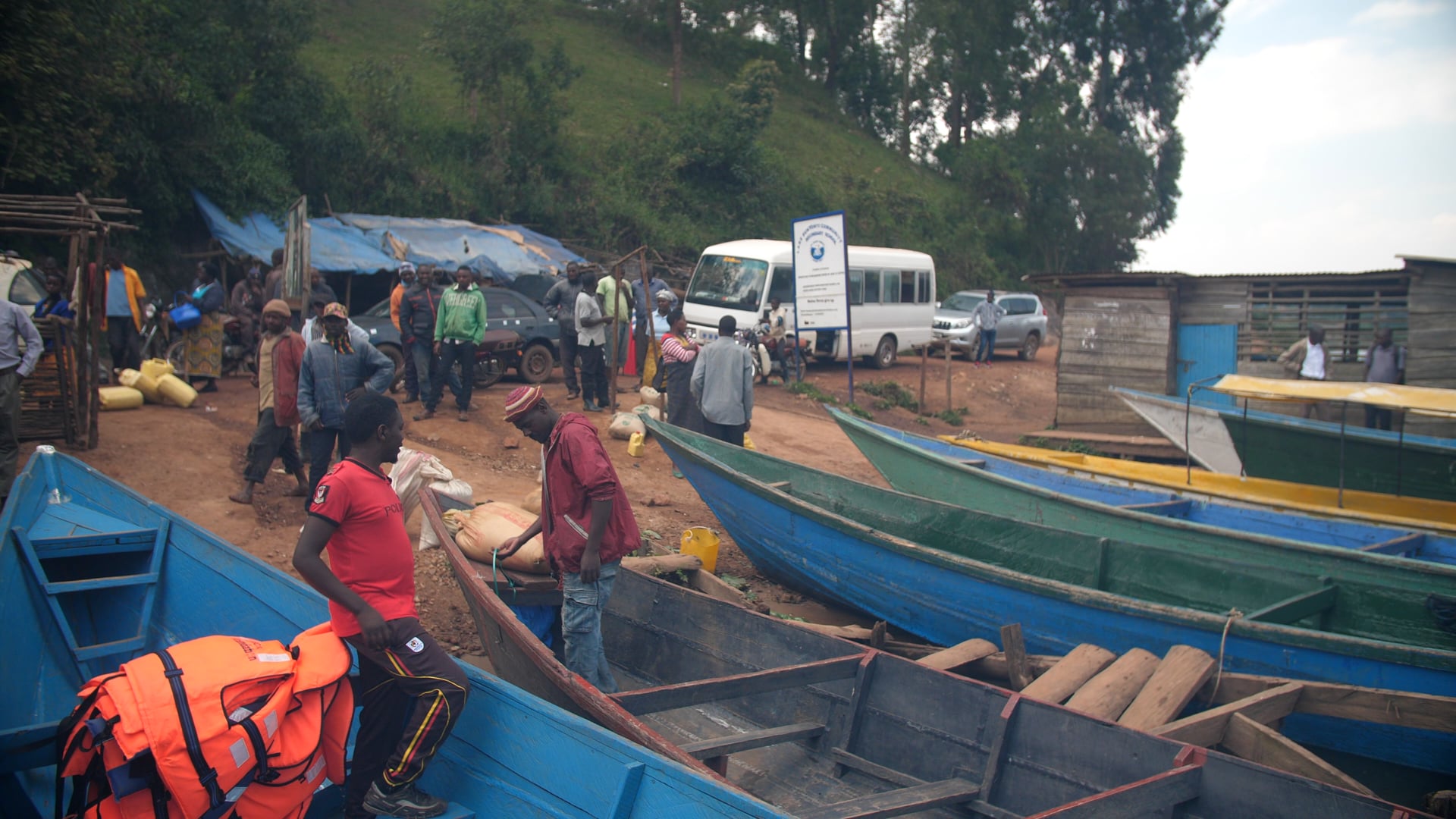 Uganda: Lake Bunyoni & Bright's Village